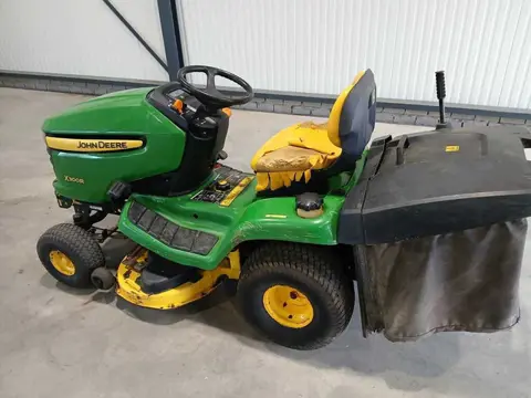 John Deere X 300R zitmaaier