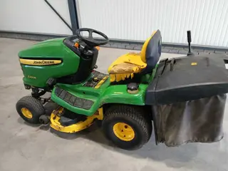 John Deere X 300R zitmaaier