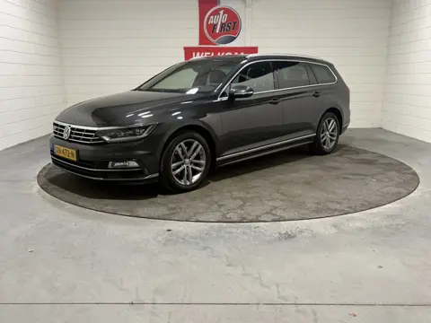 Volkswagen Passat Variant 1.5 TSI Highline Business R, Automaat, NL auto, Dealer onderhouden, Leder,