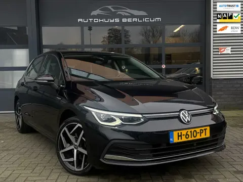 Volkswagen Golf 1.5 TSI Highline Business R Line VOL OPTIE Pano Sfeer Carplay Stoel & Stuur verwarmi