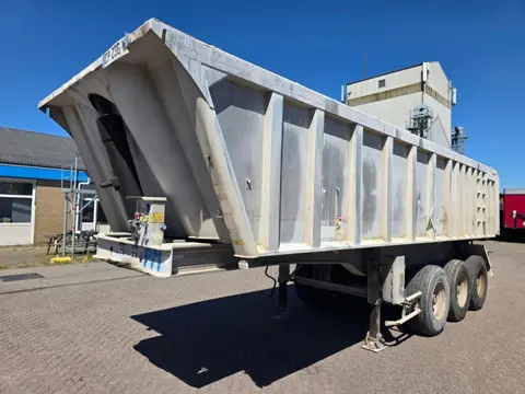 Benalu C34 - SMB - Drum Benalu C34 kipper - 3 SMB assen - Bladvering - Trommelremmen - 2007 PM2997