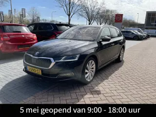 Skoda Octavia Combi 1.5 TSI First Edition 150PK | Panoramadak | Dodehoekdetectie | Head-Up | Carplay