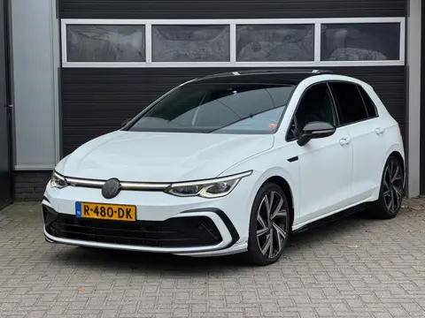 Volkswagen Golf 1.5 eTSI R Line Style Pano, Virtual, Navi, Stoelverwarming, Memorystoel, NAP