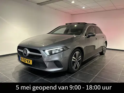 Mercedes-Benz A-klasse 180 Luxury Line | Panoramadak | Leder | Wide Screen | AppleCarplay/AndroidAut