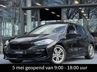 BMW 1-serie 118i Business Edition Automaat 136PK | M-Sport | Panoramadak | Navigatie | Achteruitrijc