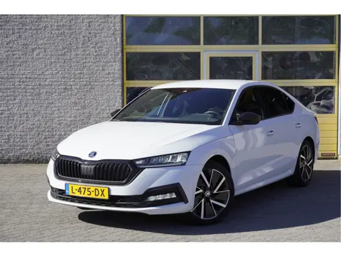 Škoda Octavia 1.0 e-TSI Automaat! 5drs Sport Business BJ2021 Lmv 18" | Led V+A | Dynamische knipperl