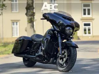 Harley-Davidson 103 Street Glide Custom (bj 2015)