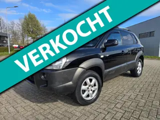 Hyundai Tucson 2.0i 4WD 4x4 Style Nieuw A.P.K nette auto