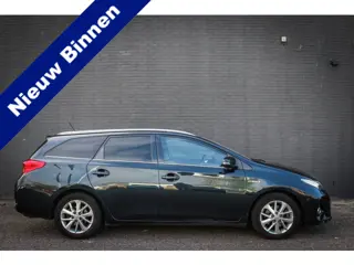 Toyota Auris Touring Sports 1.8 Hybrid Lease+ Net binnen - Nu al te bezichtigen