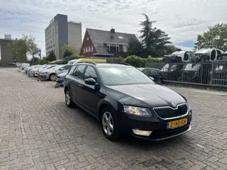 Škoda Octavia Combi 1.6 TDI Ambition Bns (bj 2013)