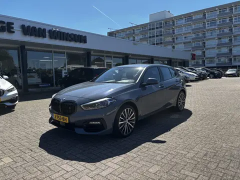 BMW 1-serie 118i Executive Edition Navi Lmv Cruise Pdc Nap