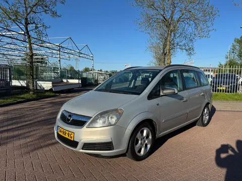 Opel Zafira 1.6 Enjoy 7personen