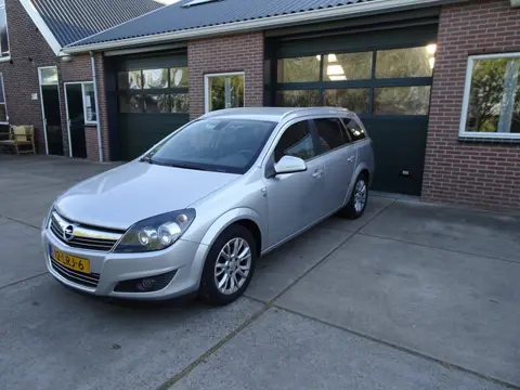 Opel Astra Wagon 1.6 111 years Edition