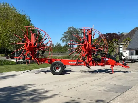 Kuhn Ga 13131 4 rotorhark zwiller 1900 hectare!! ALS NIEUW