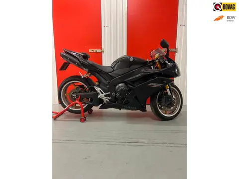 Yamaha Sport YZF-R1