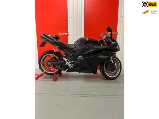 Yamaha Sport YZF-R1