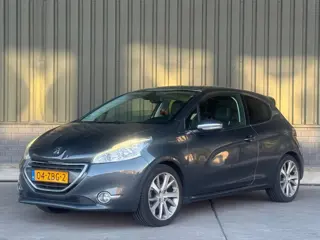 Peugeot 208 1.6 THP Allure / Pano / Leer / 6 Bak