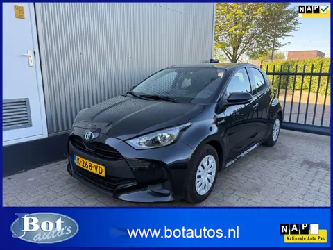Toyota Yaris 1.5 Hybrid Active / 1E EIGENAAR / NAVIGATIE / ACHTERUITRIJCAMERA / CLIMATE / CRUISE CON