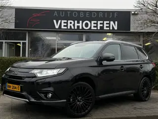 Mitsubishi Outlander 2.0 PHEV instyle+ - PANORAMADAK - PARKEER CAMERA - UNIEKE UITVOERING !!