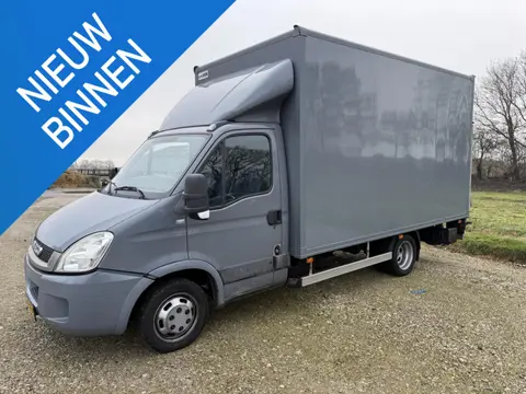 Iveco Daily 3.0 145pk bakwagen meubelbak laadklep