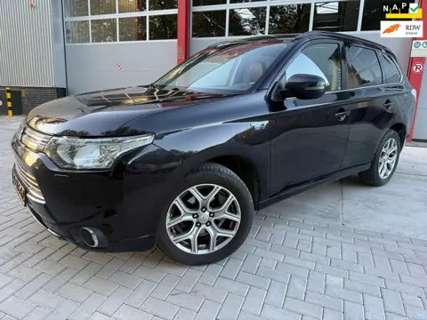 Mitsubishi Outlander 2.0 PHEV instyle