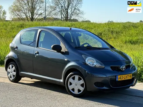Toyota Aygo 1.0-12V Access | Airco | New Apk | Radio | 2 Sleutels |