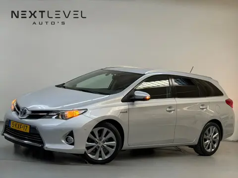Toyota Auris Touring Sports 1.8 Hybrid Executive Stoelverwarming Camera Nette Auto