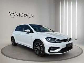 Volkswagen Golf 1.5 TSI Highline Business R Pano | Stoel/Stuur verwarming | Led | Massage  | 17"| Di