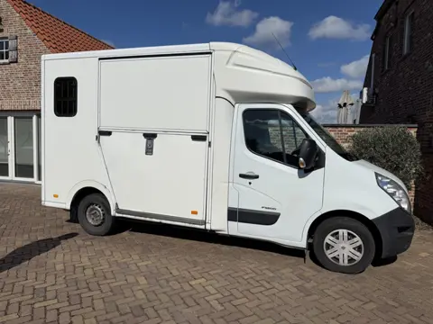 Renault Master | HORSETRUCK | PARAGAN | PRO SAFETY 3 | 2011 | 130PK | 151.099KM | 1020KG LADEN | 3-S