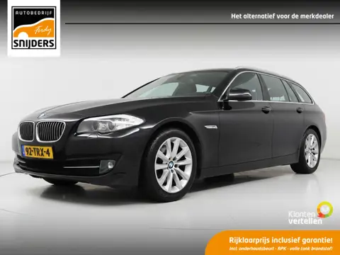 BMW 5 Serie Touring 523i High Executive Aut., Orig.NL | Navi | Cruise | Afn.Trekhaak | PDC - RIJKLAA