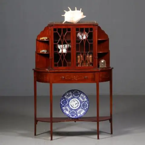 Maple &amp; Co Salonkast  vitrinekast ca. 1870 mahonie met inleg