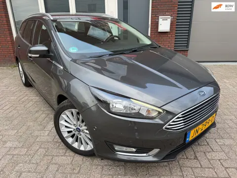 Ford Focus Wagon 1.0 Titanium / Navi / PDC / LM / Clima / Cruise / NAP