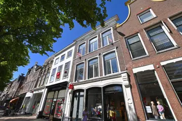 Woning aan de Akerkhof te Groningen