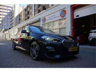 BMW 2 Serie Gran Coupé 218i High Executive M-SPORT | Pano-dak | Sfeer | Adaptive + Lane | Apple CarP
