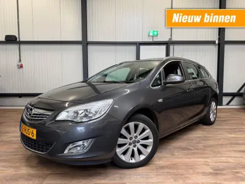 OPEL ASTRA Sports Tourer 1.4 Turbo Cosmo / CLIMA / CRUISE / PDC / 