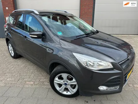 Ford Kuga 1.5 / Navi / PDC / Clima / Cruise / NAP
