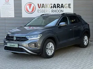 Volkswagen T-Roc 1.5 TSI Life DSG,NAV/CAM,AFN.TREKHAAK,STOELVERWARMING
