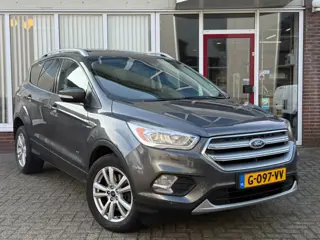 FORD KUGA 1.5 Titanium 4WD Automaat 182 PK I Schuif/kantel dak I Winterpakket I Carplay I Half leer