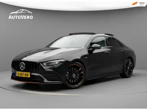 Mercedes-Benz CLA-klasse 250 4MATIC Premium Plus|OrangeArt|Pano|Burmester|Sfeerverlichting|Memory