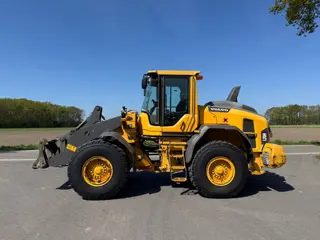 Volvo L70H shovel (bj 2015)