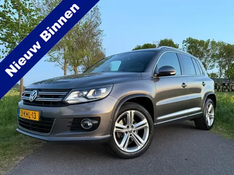 Volkswagen Tiguan 2.0 TSI Sport&Style 4Motion R-Line Automaat | 2e Eigenaar | Navi | 18" Velgen | Tr