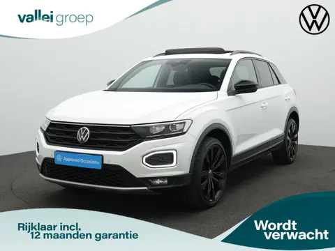 Volkswagen T-Roc 1.5 TSI 150 pk DSG Sport | Panoramadak | Achteruitrijcamera | Adaptive Cruise | Ele
