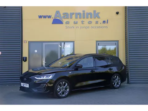 Gereserveerd Ford Focus 1.0 155 pk Mild-hybrid ST-Line X Winterpack, driverpack, camera, trekhaak