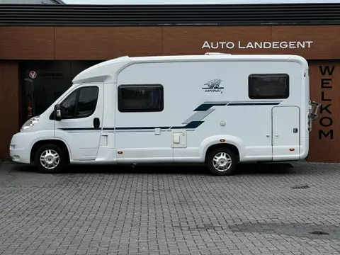 Weinsberg R49 X250/2 | Camera | Groot bed | Radio | Luifel