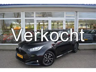 Toyota Yaris 1.5 Hybrid First Edition Black ---VERKOCHT---
