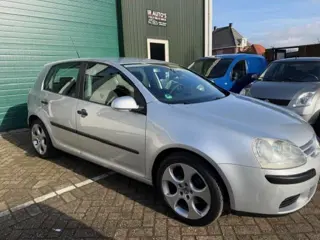 Volkswagen Golf 1.6 FSI Turijn