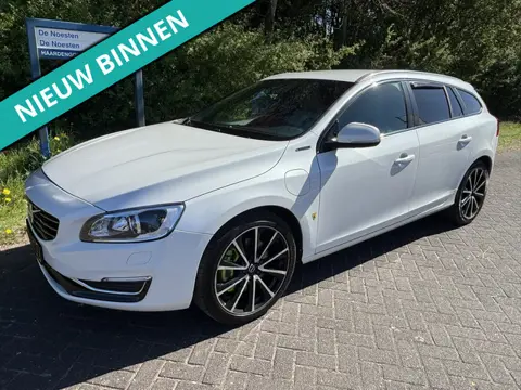 Volvo V60 2.4 D5 Twin Engine Special Edition | Automaat | Strakke auto bomvol opties!