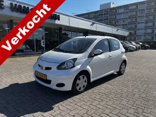 Toyota Aygo 1.0-12V Comfort Navigator 5Drs Automaat Airco Nap
