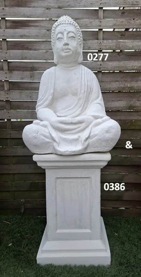 Boeddha met zuil. nr 0277 & 0386.