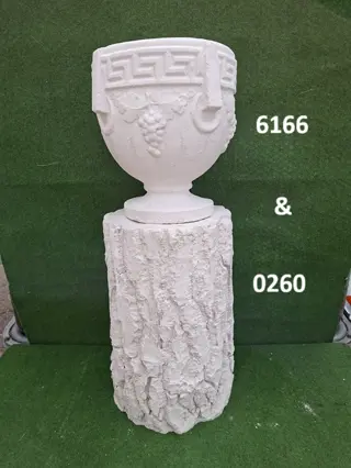 Griekse Planten bak met zuil boomstam. nr 6166 & 0260.